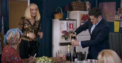 Happy Christmas, everyone! - Surviving Christmas with the Relatives