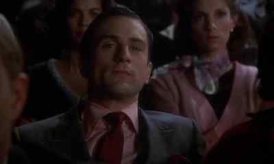 ♪ Happy endings
All around me - New York, New York