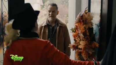 Happy Hallow-- [chuckles] - Under Wraps