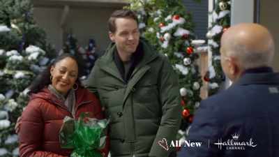 "Happy wife...
happy life." - The Santa Stakeout