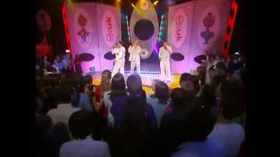 ♪ Hardest thing I've
ever had to do ♪ - Larger than Life: Reign of the Boybands