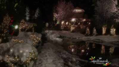 ♪ Hark the herald angels sing - Enchanted Christmas