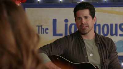 (harmonizing)
♪ It sure feels like Christmas ♪ - Christmas Stars