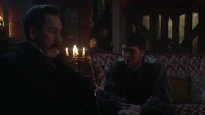 Harry, take Mr Blennerhasset's
camera equipment - Dead Still