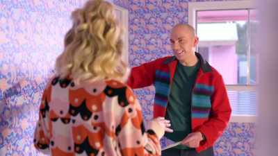 Has David seen this?
No, I was gonna wait. - Trixie Motel