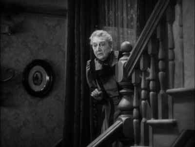 - Has he gone?
- Yes, he's gone. - Cavalcade