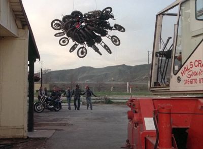 -Haskin, get up there
on that crane and - The A-Team