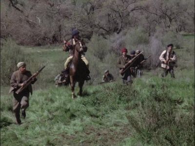 HASSAN: Hurry, quickly! Everyone to the train. Quick. Go! - MacGyver