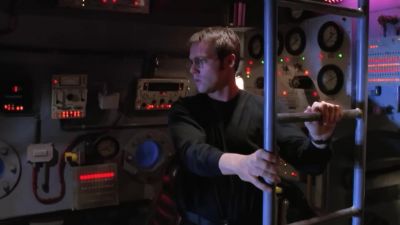 (hatch shuts) - Stargate SG-1