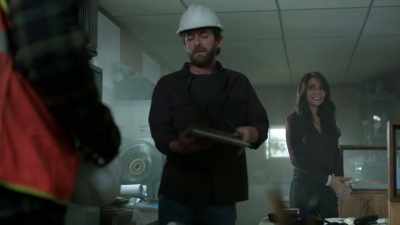 Hate to do this to you,
Fred, but, um...
I gotta pull my crew. - Riverdale