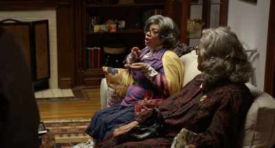 Hattie, can you explain this to him
in a language that he understands? - Boo! A Madea Halloween