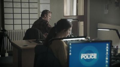 - Hattie?
- Hi, it's Hattie, - Shetland