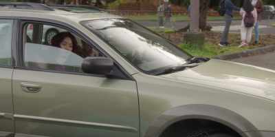 - Have a good day.
- Yeah. Drive safe. - Fakes