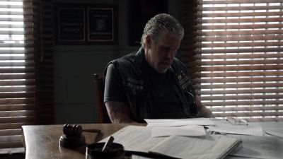 Have a seat. - Sons of Anarchy