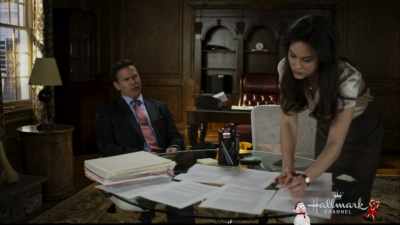 Have you ever made
a gingerbread house, Kate? - Christmas Wishes & Mistletoe Kisses