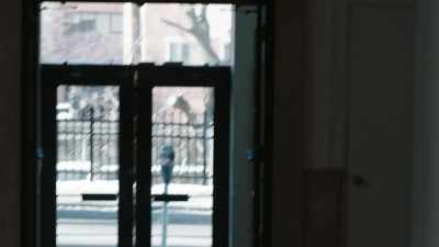 - Have him lock the door.
- Get up, get up! - FBI: Most Wanted