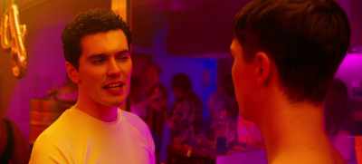 -Have we met before?
-l...1 don't... I don't think—- - Wreck