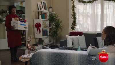 -Have you met Janet?
-Good point. - Christmas Unwrapped