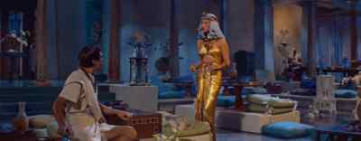Have you never looked at a woman before - The Egyptian