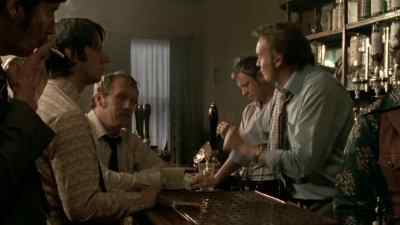 - Haven't you forgotten something?
- Oh, yeah...and one for yourself. - Life on Mars