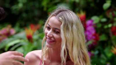 HAVING A DEEP CONNECTION WITH
YOU, LIKE I'M DEFINITELY - Love Island