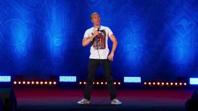 Having a smashing evening,
aren't we, David?" - Russell Howard: Recalibrate