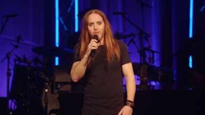 Having to be very vulnerable in front
of you, - Tim Minchin: Back