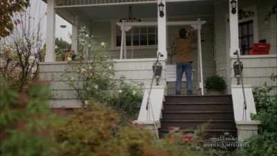 Having your date hijacked - Signed, Sealed, Delivered: Higher Ground
