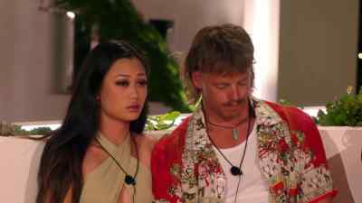 Having made the agonising
decision themselves, - Love Island Australia