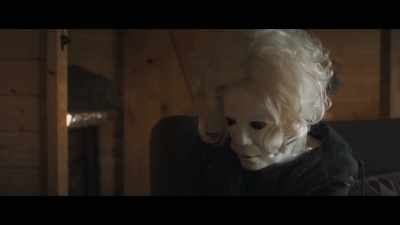 Having the stuff in her face,
she can't even put her makeup on. - Halloween Friends