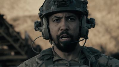 Havoc, this is Bravo 2.
We are under fire. - SEAL Team