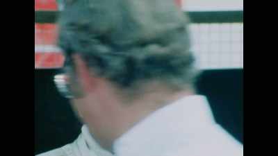 He was a double world champion
at that point - Williams & Mansell: Red 5