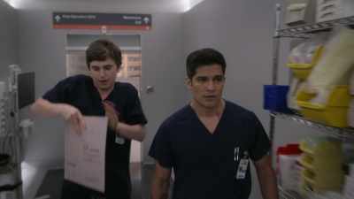 He has a massive embolus, - The Good Doctor