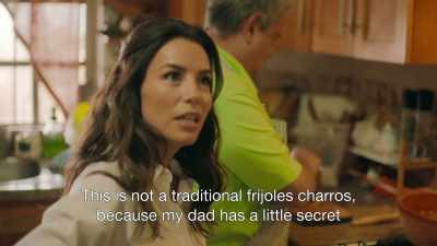 - He has a secret?
[laughs] - Eva Longoria: Searching for Mexico