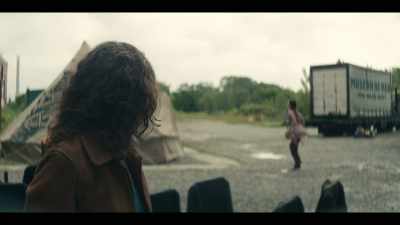 He was alone,
I was watching TV. - Y: The Last Man