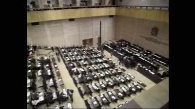 He also visited
the Czech parliament - Zappa