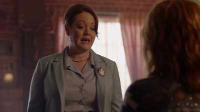 He always said if someone
didn't want you dead, - Reba McEntire's The Hammer