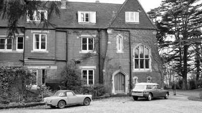 He asked if he could
get a pen and paper, - The Murder of Sandra Rivett