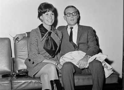 He asked me to have dinner.
It was in fact the same day - Being Mary Tyler Moore