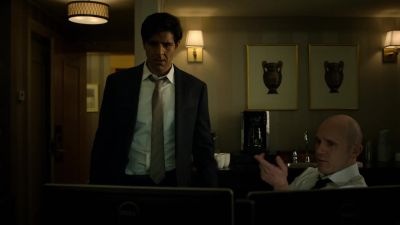 -He asleep?
-Been in bed all night. - Marvel's Daredevil