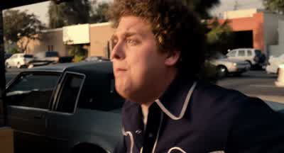 Look okayHe assaulted the customer grabbed the cash and ran outSoHow How How HowSay when height wise I'm gonna start up here tell me whenI'll start on the bottom and WhenWhatever 5'10 is he was 5'10Ethnically I mean did WhatI mean was he Was he like us - Superbad