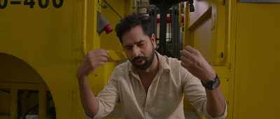 He blew away the guys - Shehzada