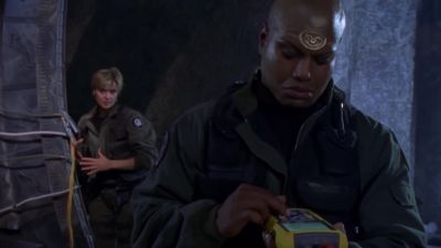 He is burning. - Stargate SG-1