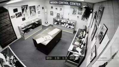 HE CALLS IN A TECHNICIAN TO TROUBLESHOOT. - Strange Evidence
