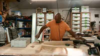 He can surely help me
in my quest to make the world's
first self-closing bench. - James May and the Dull Men
