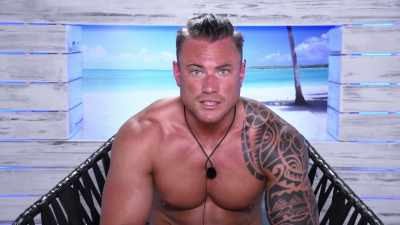 He can take his little
Irish accent - Love Island