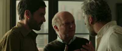 - He can't stop everything...
- Stop what? Are you on his side or mine? - Foxtrot