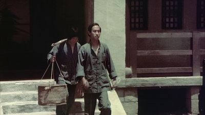 He carries the baskets - Kung Pow: Enter the Fist