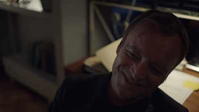 (HE CHUCKLES) - Rellik