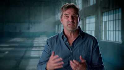 - He climbs up on the roof
thinking he might be able - The UnBelievable with Dan Aykroyd